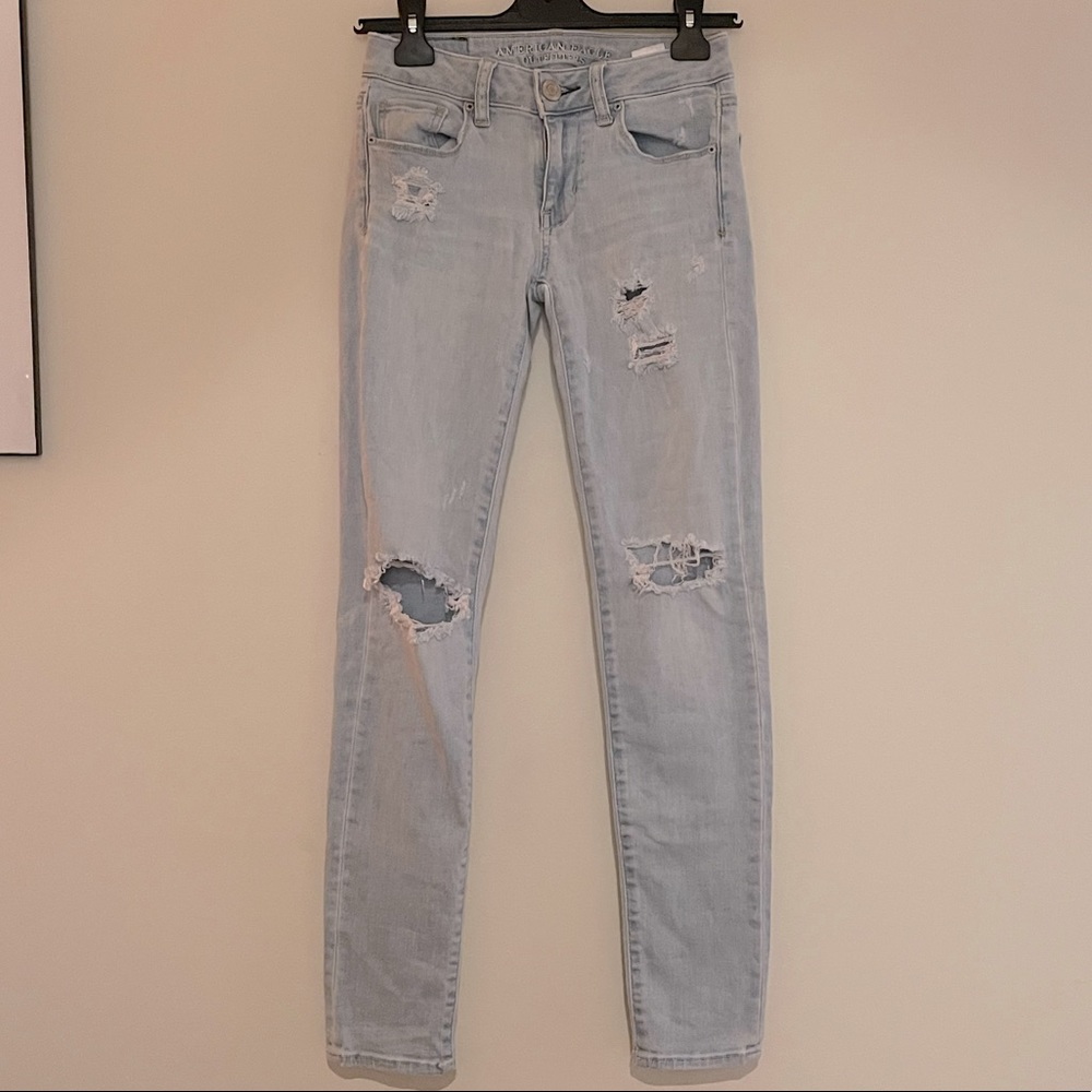 American Eagle Outfitters Light Wash Distressed Skinny Jeans